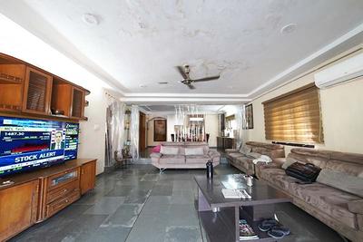 Hall Image of 5062 Sq.ft 5 BHK Independent House for sale in Ghatlodiya Ahmedabad for Rs. 43000000