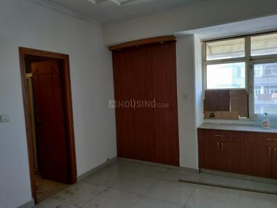 Bedroom Image of 1350 Sq.ft 3 BHK Apartment / Flat for rent in O C S Apartments, Mayur Vihar Phase 1 New Delhi for Rs. 45000