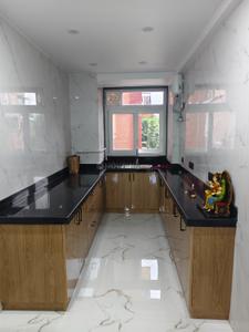 Kitchen Image of 1800 Sq.ft 3 BHK Apartment / Flat for rent in Patparganj New Delhi for Rs. 50000