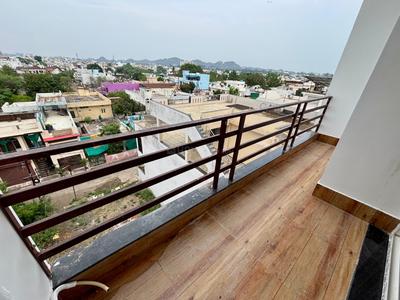 Balcony Image of 500 Sq.ft 1 RK Builder Floor for rent in Dhanwantary Nagar Jabalpur for Rs. 12000