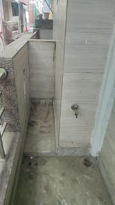 Balcony Image of 450 Sq.ft 1 BHK Apartment / Flat for sale in RWA Dilshad Colony Block E Markets WA, Dilshad Garden New Delhi for Rs. 2600000