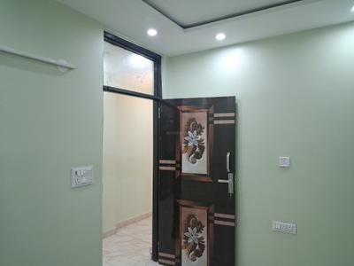 Bedroom Image of 910 Sq.ft 2 BHK Builder Floor for sale in Ramesh Nagar New Delhi for Rs. 11000000