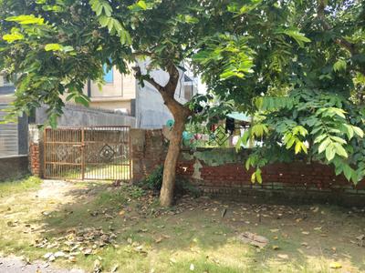 Image of 300 Sq.ft Residential Plot / Land for sale in Omega IV, Greater Noida for Rs. 41500000