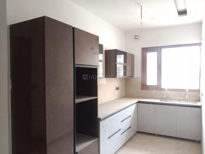 M M ESTATE Main Image 1