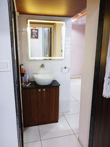 Bathroom Image of 935 Sq.ft 3 BHK Apartment / Flat for sale in Sayajipura Vadodara for Rs. 5100000