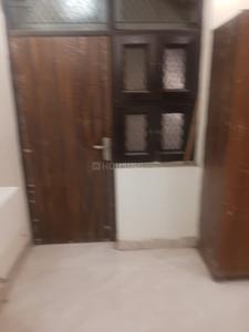 Bedroom Image of 1260 Sq.ft 3 BHK Builder Floor for sale in Ramesh Nagar New Delhi for Rs. 11000000