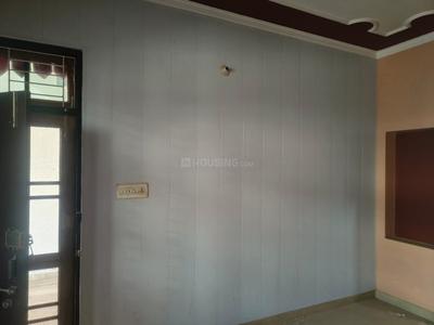 Bedroom Image of 1350 Sq.ft 3 BHK Apartment / Flat for rent in Shalimar Mannat Extension K1 To K4, Mohammadpur Chauki Lucknow for Rs. 22500