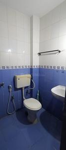 Bathroom Image of 1600 Sq.ft 3 BHK Independent House for rent in New Tippasandra Bengaluru for Rs. 65000
