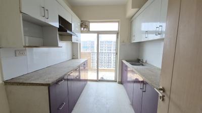 Kitchen Image of 2100 Sq.ft 4 BHK Apartment / Flat for sale in DLF Express Greens, Manesar Gurgaon for Rs. 17000000