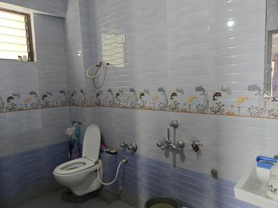 Bathroom Image of 1750 Sq.ft 3 BHK Apartment / Flat for sale in Krushnam Dimora, Chhani Vadodara for Rs. 5700000