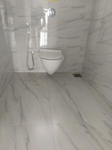 Common Bathroom Image of 1500 Sq.ft 3 BHK Apartment / Flat for sale in Space Paramount Tower, Mohammed Wadi Pune for Rs. 12500000