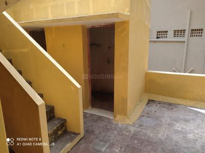 Bathroom Image of 1100 Sq.ft 2 BHK Builder Floor for rent in Thiruverumbur Tiruchirappalli for Rs. 7000
