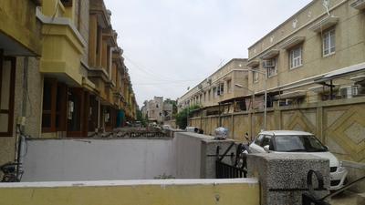Bedroom Image of 2125 Sq.ft 4 BHK Independent House for sale in  Suryadeep Bungalows, Thaltej Ahmedabad for Rs. 33000000