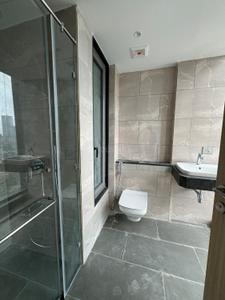 Bathroom Image of 2500 Sq.ft 4 BHK Apartment / Flat for sale in Rustomjee Crown, Prabhadevi Mumbai for Rs. 200000000