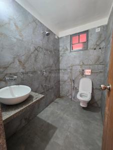 Bathroom Image of 1450 Sq.ft 3 BHK Apartment / Flat for rent in Samanvay South Park, New Alkapuri Vadodara for Rs. 25000