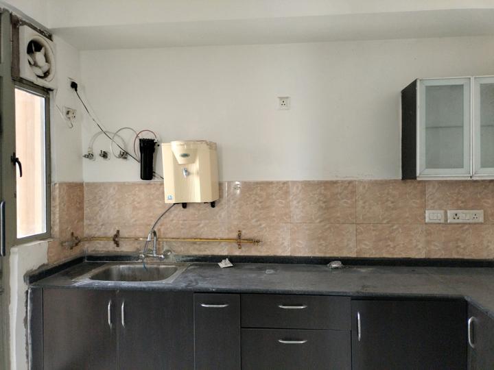 Amrapali Pan Oasis Main Image 1