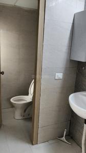 Bathroom Image of 585 Sq.ft 1 BHK Apartment / Flat for rent in Amrapali Dream Valley 2, Noida Extension Greater Noida for Rs. 16500