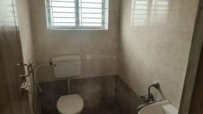 Bathroom Image of 1000 Sq.ft 2 BHK Apartment / Flat for rent in Avinashi Taluk Tiruppur for Rs. 8500