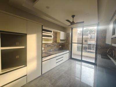 Kitchen Image of 2250 Sq.ft 3 BHK Builder Floor for sale in Sector 14 Gurgaon for Rs. 34500000