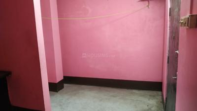 Bedroom Image of 380 Sq.ft 1 BHK Builder Floor for rent in Topsia Kolkata for Rs. 5000