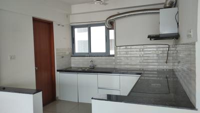 Kitchen Image of 1350 Sq.ft 2.5 BHK Apartment / Flat for sale in Amanora Neo Towers, Hadapsar Pune for Rs. 19000000
