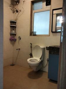 Common Bathroom Image of 3500 Sq.ft 5 BHK Apartment / Flat for sale in Indiabulls Greens, Panvel Navi Mumbai for Rs. 55000000