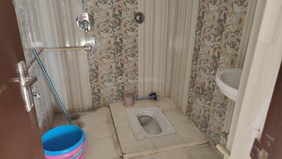 Bathroom Image of 1550 Sq.ft 3 BHK Apartment / Flat for rent in Danapur Patna for Rs. 22000