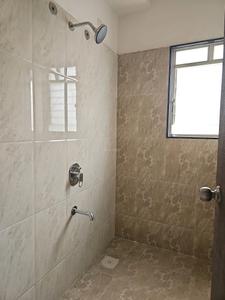 Common Bathroom One Image of 650 Sq.ft 1.5 BHK Apartment / Flat for rent in VTP Purvanchal, Kesnand Pune for Rs. 15000