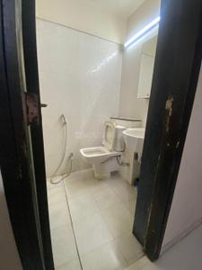 Bathroom Image of 950 Sq.ft 2 BHK Apartment / Flat for rent in Rohan Mithila, Viman Nagar Pune for Rs. 55000