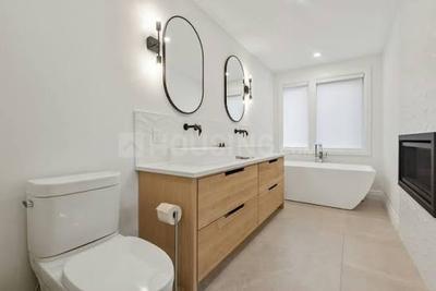 Bathroom Image of 1550 Sq.ft 3 BHK Apartment / Flat for sale in Sector 105 Noida for Rs. 5800000