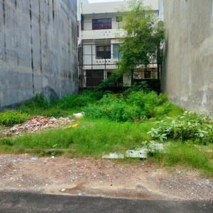 Image of 162 Sq.ft Residential Plot / Land for sale in Sector 33, Noida for Rs. 47500000