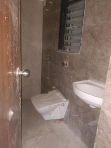 Common Bathroom Image of 406 Sq.ft 1 BHK Apartment / Flat for sale in Marine View, Borivali West Mumbai for Rs. 8995000