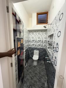 Bathroom Image of 850 Sq.ft 2 BHK Independent House for sale in Thoppur Madurai for Rs. 4499999