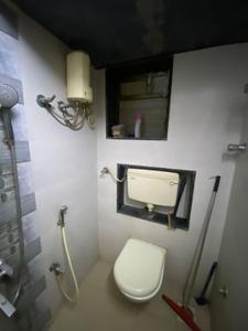 Bathroom Image of 650 Sq.ft 2 BHK Apartment / Flat for sale in Sion Mumbai for Rs. 18500000
