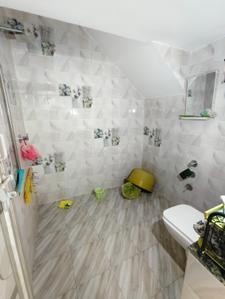 Bathroom Image of 1450 Sq.ft 4 BHK Duplex for sale in Old Padra Road Vadodara for Rs. 9000000