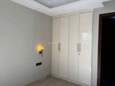 Bedroom Image of 1200 Sq.ft 3 BHK Builder Floor for sale in Chittaranjan Park New Delhi for Rs. 36000000
