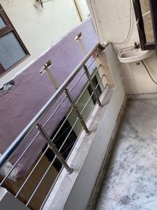 Balcony Image of 450 Sq.ft 2 BHK Builder Floor for rent in Vishnu Garden New Delhi for Rs. 12000
