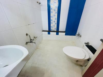 Bathroom Image of 1322 Sq.ft 2 BHK Apartment / Flat for rent in Shyamal Ahmedabad for Rs. 25000