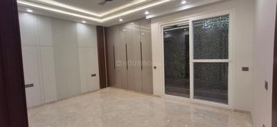 Bedroom Image of 2799 Sq.ft 5 BHK Builder Floor for rent in Kailash Colony New Delhi for Rs. 350000