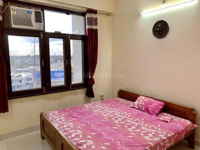 Bedroom Image of 1750 Sq.ft 3 BHK Apartment / Flat for rent in Aarohan Crystel Link Apartment, Amausi Lucknow for Rs. 38000