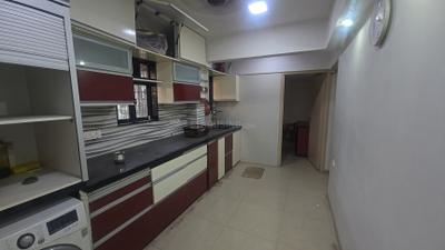 Kitchen Image of 1200 Sq.ft 3 BHK Apartment / Flat for rent in Laxman Jhoola Apartment, Andheri West Mumbai for Rs. 120000