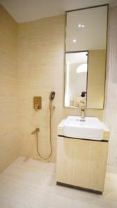 Bathroom Image of 800 Sq.ft 2 BHK Apartment / Flat for sale in Roswalt Raya, Chembur Mumbai for Rs. 22000000