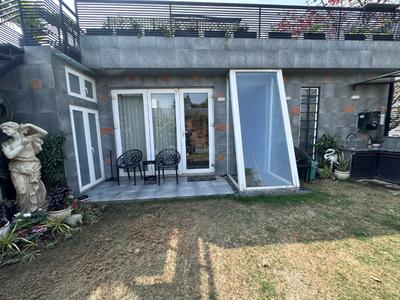 Image of 1600 Sq.ft 3 BHK Apartment / Flat for sale in Nehru Apartments, Kalkaji, New Delhi for Rs. 45000000