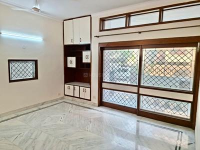 Bedroom Image of 2200 Sq.ft 3 BHK Apartment / Flat for rent in Uday Park New Delhi for Rs. 95000