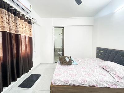 Bedroom Image of 1953 Sq.ft 3 BHK Apartment / Flat for sale in Vadsar Gandhinagar for Rs. 7000000