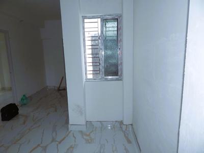 Bathroom Image of 750 Sq.ft 2 BHK Apartment / Flat for sale in Dum Dum Cantonment Kolkata for Rs. 2400000