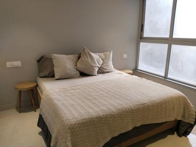 Bedroom Image of 2750 Sq.ft 4 BHK Apartment / Flat for sale in AP Valencia, Santacruz West Mumbai for Rs. 155000000