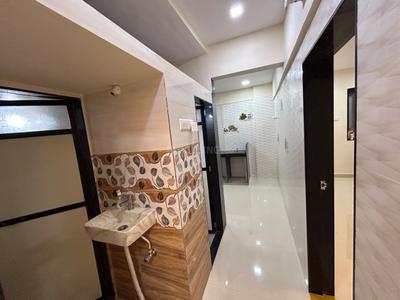 Bathroom Image of 750 Sq.ft 1 BHK Apartment / Flat for rent in Dombivli East Thane for Rs. 16000
