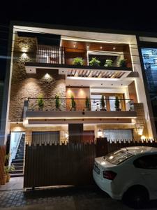 Image of 3000 Sq.ft 3 BHK Builder Floor for rent in Sector 17, Chandigarh for Rs. 45000