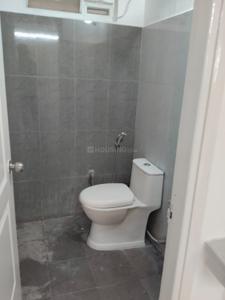 Bathroom Image of 900 Sq.ft 3 BHK Apartment / Flat for rent in Urapakkam Chennai for Rs. 20000